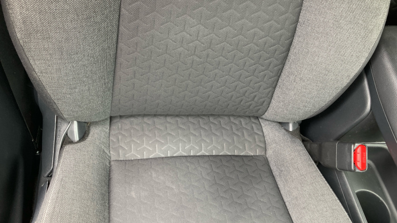Toyota Yaris Cross 1.5 Hybrid Design 5dr CVT Hybrid Estate